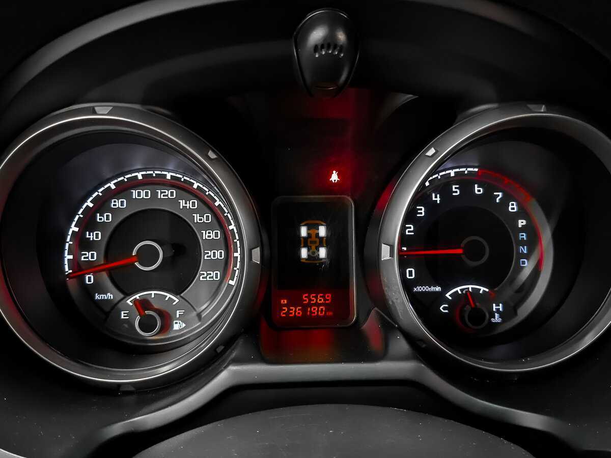 Купить Mitsubishi Pajero с пробегом. Фото: #15