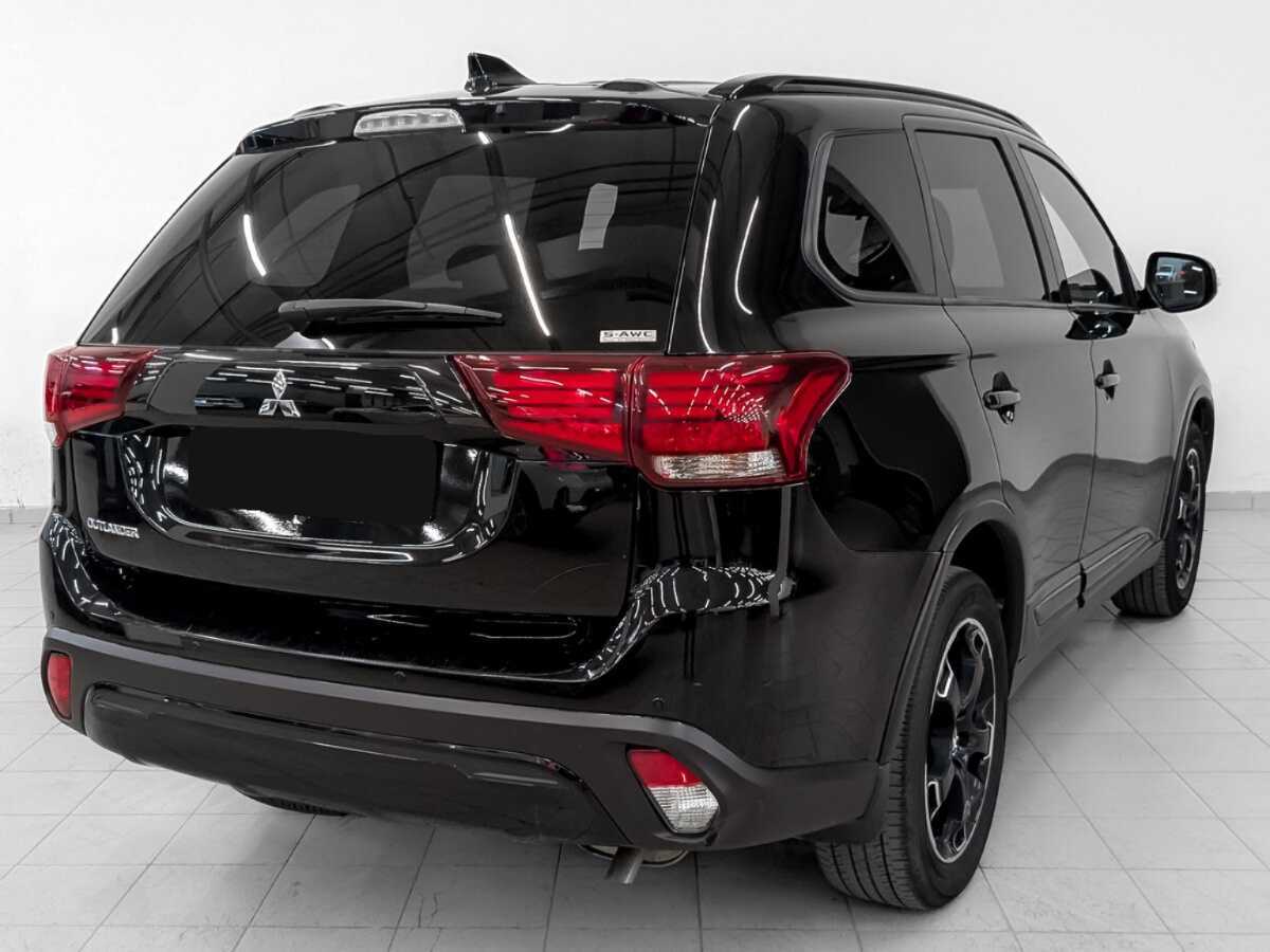 Купить Mitsubishi Outlander с пробегом. Фото: #4