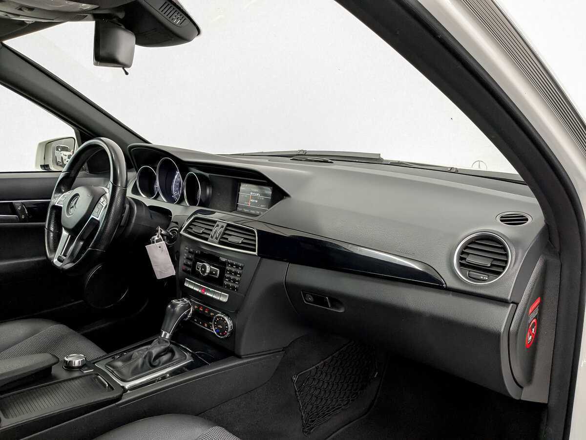 Купить Mercedes-Benz C-Класс с пробегом. Фото: #10