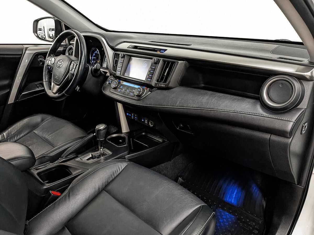 Купить Toyota RAV4 с пробегом. Фото: #12