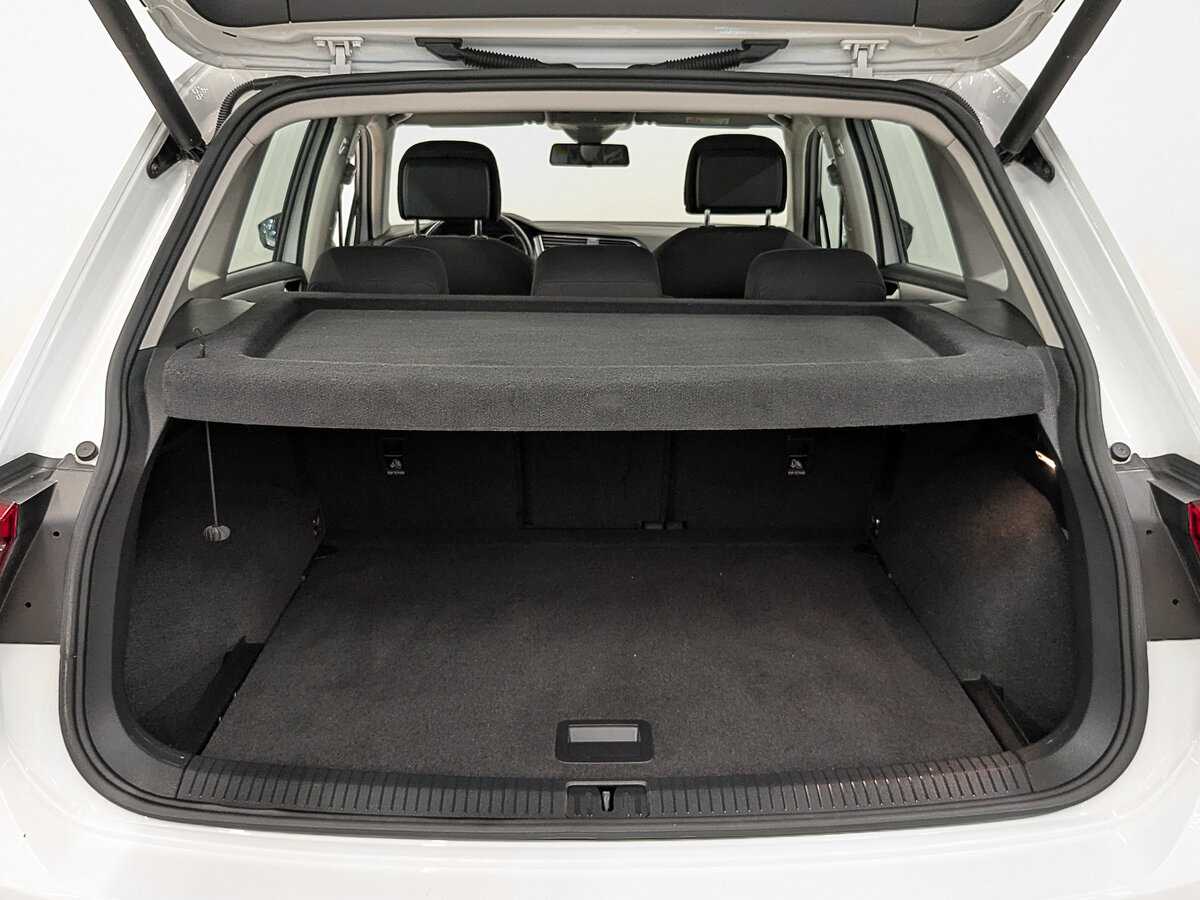 Купить Volkswagen Tiguan с пробегом. Фото: #9