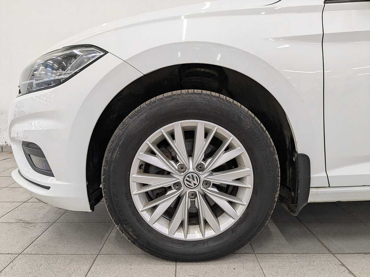 Купить Volkswagen Jetta с пробегом. Фото: #11