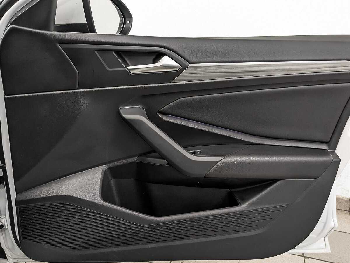 Купить Volkswagen Jetta с пробегом. Фото: #24