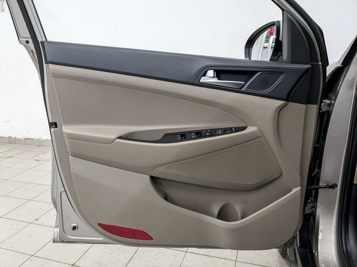 Купить Hyundai Tucson с пробегом. Фото: #18