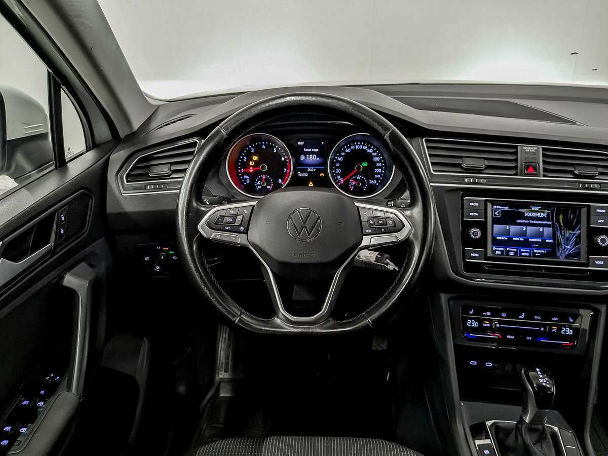 Купить Volkswagen Tiguan с пробегом. Фото: #19