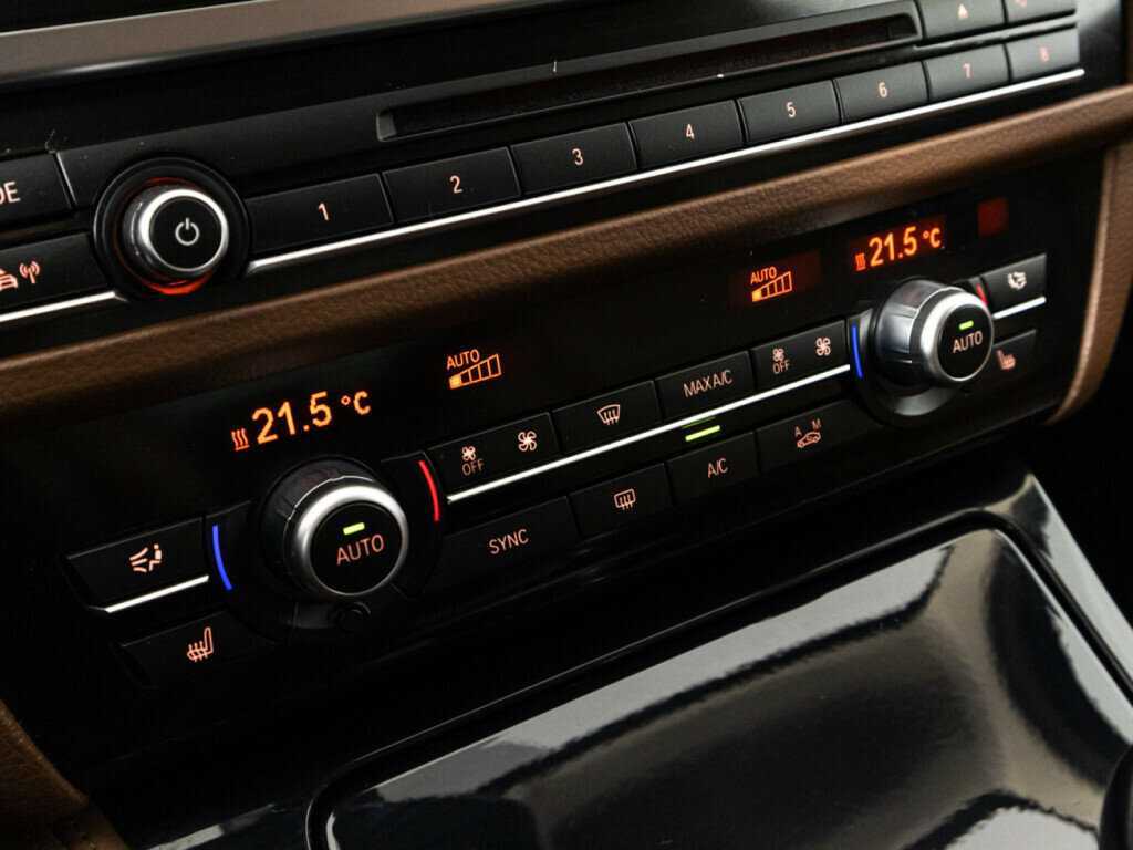 Купить BMW 5 серии с пробегом. Фото: #16