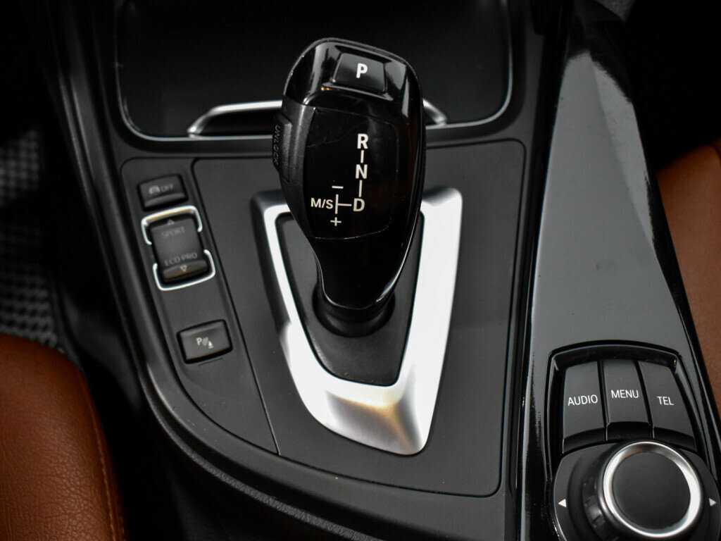 Купить BMW 3 серии с пробегом. Фото: #10