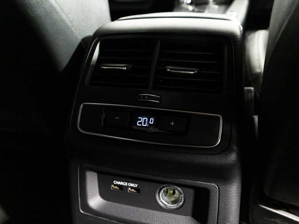 Купить Audi A4 с пробегом. Фото: #21