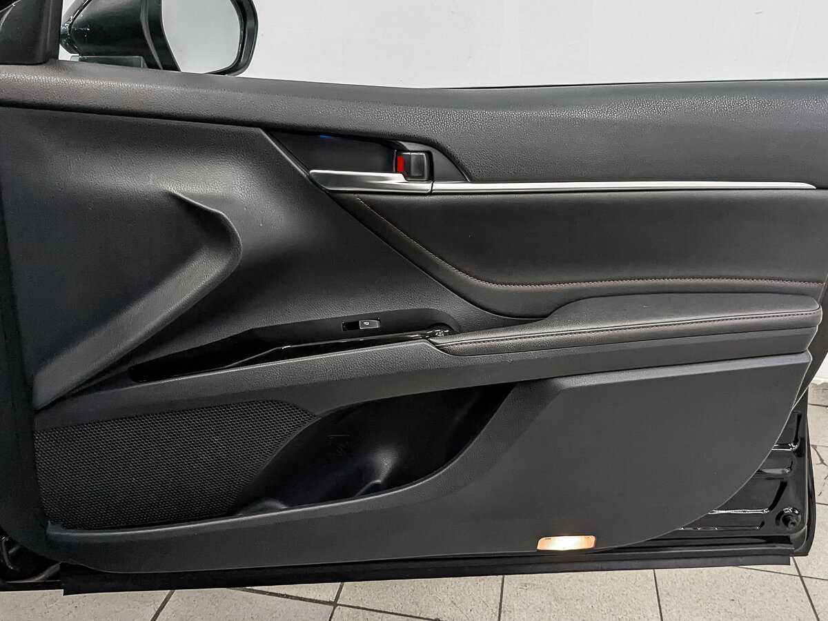 Купить Toyota Camry с пробегом. Фото: #24
