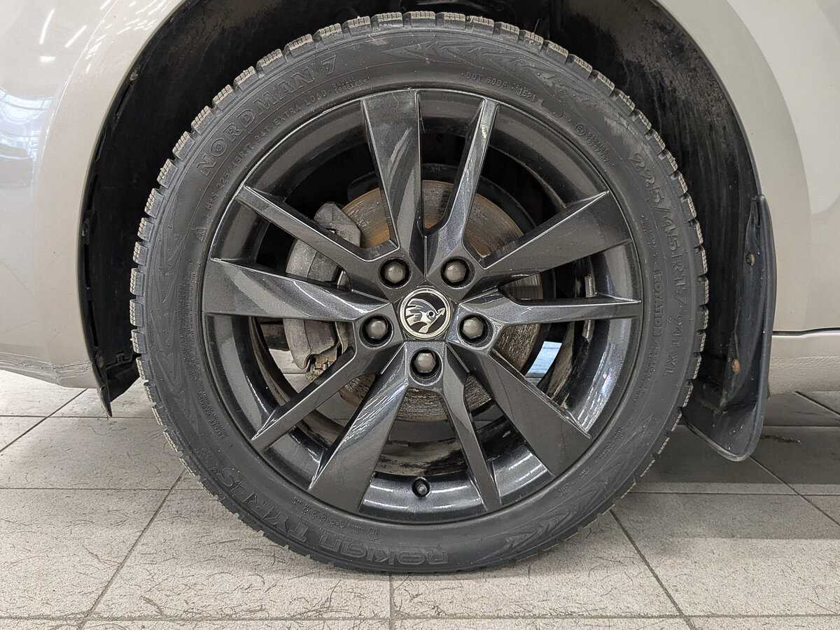 Купить Skoda Octavia с пробегом. Фото: #11