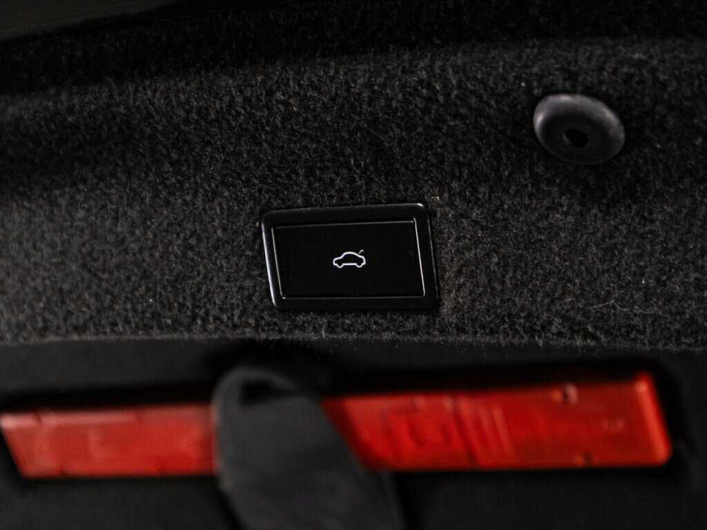 Купить Volkswagen Passat с пробегом. Фото: #14