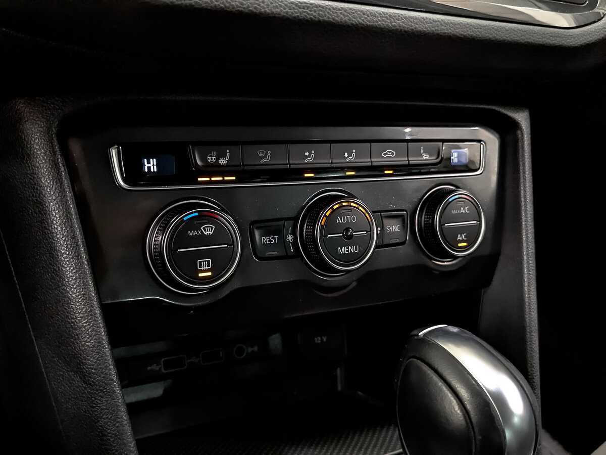 Купить Volkswagen Tiguan с пробегом. Фото: #20