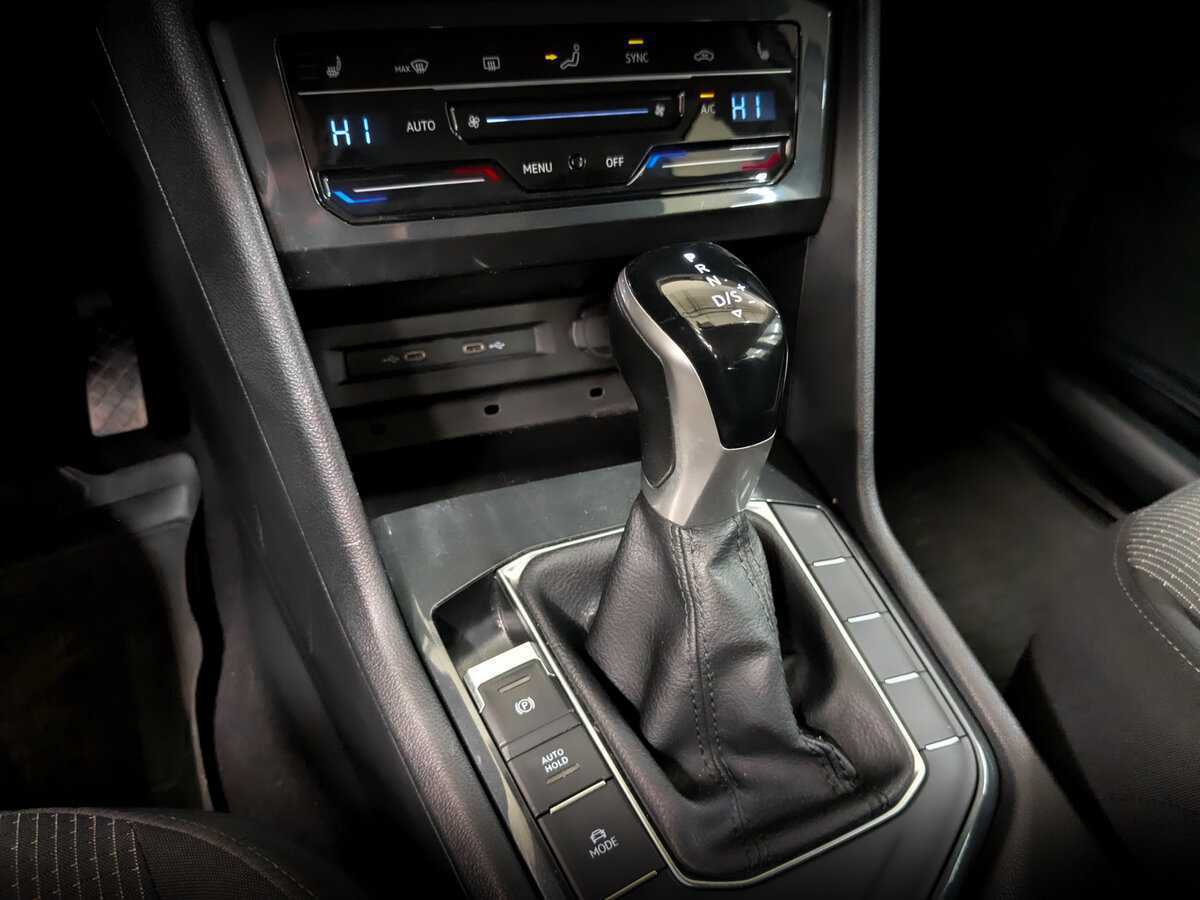 Купить Volkswagen Tiguan с пробегом. Фото: #24