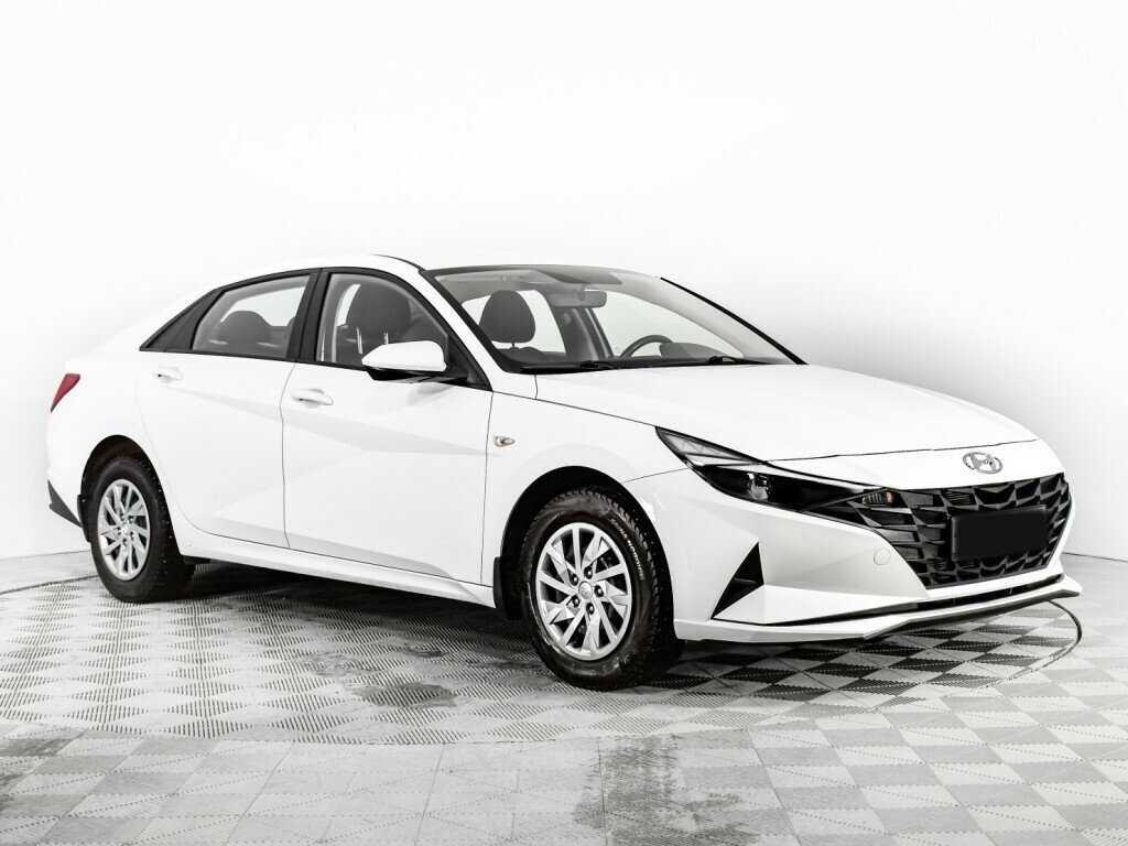 Купить Hyundai Elantra с пробегом. Фото: #2