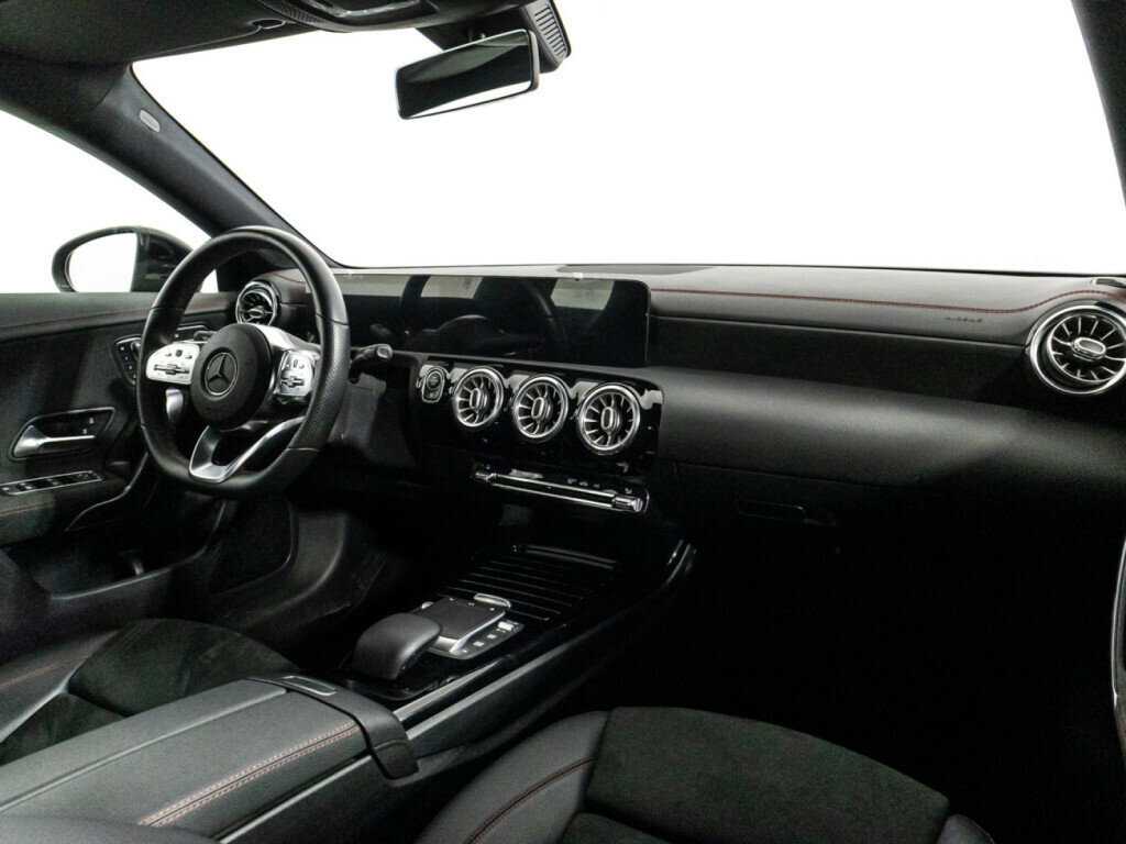 Купить Mercedes-Benz CLA с пробегом. Фото: #8