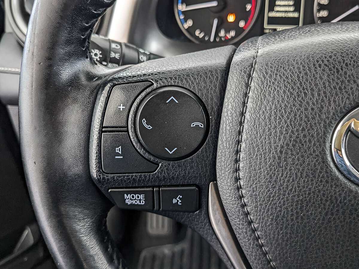 Купить Toyota RAV4 с пробегом. Фото: #24
