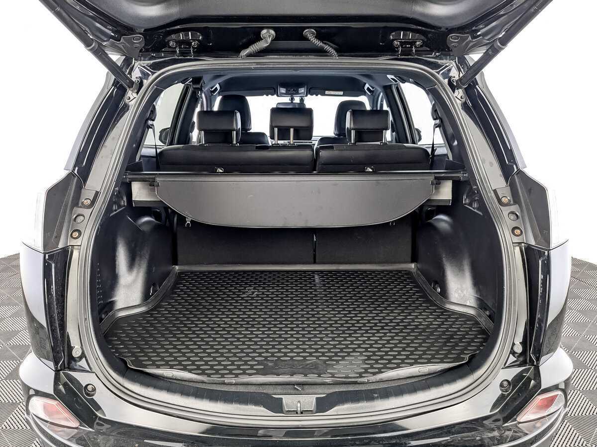 Купить Toyota RAV4 с пробегом. Фото: #9