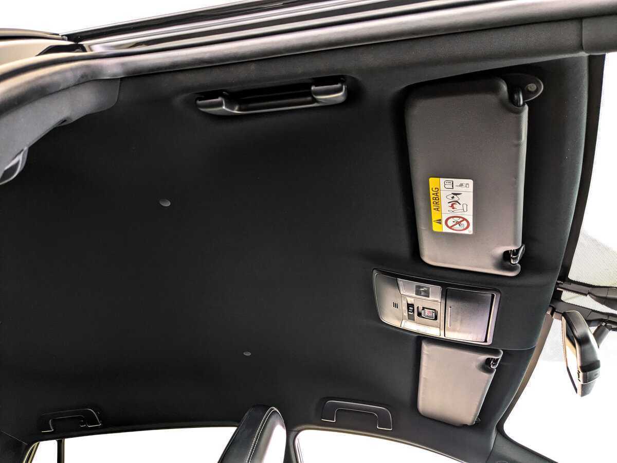 Купить Toyota RAV4 с пробегом. Фото: #20