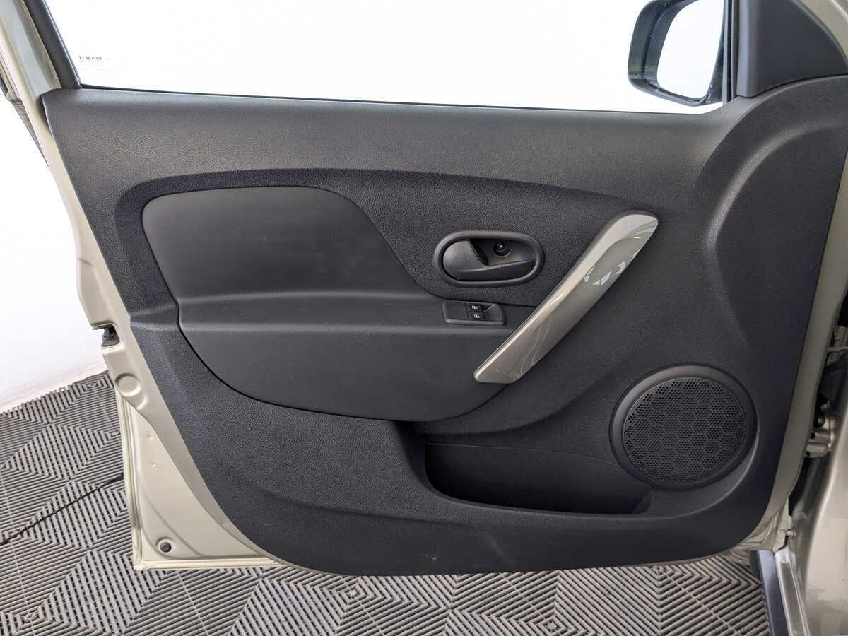 Продажа Б/У Рено Сандеро. Фото: #16