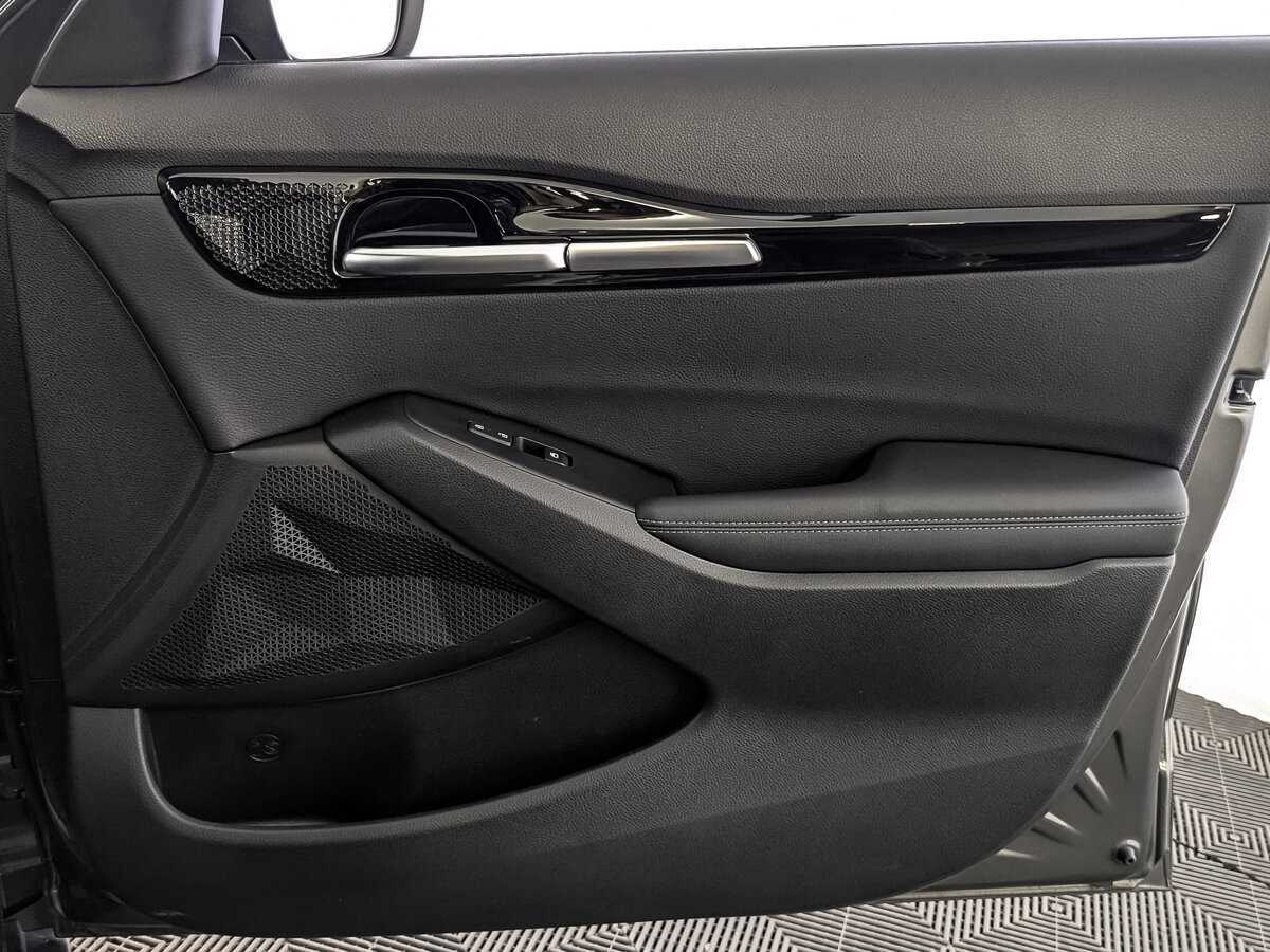 Купить Kia Seltos с пробегом. Фото: #22