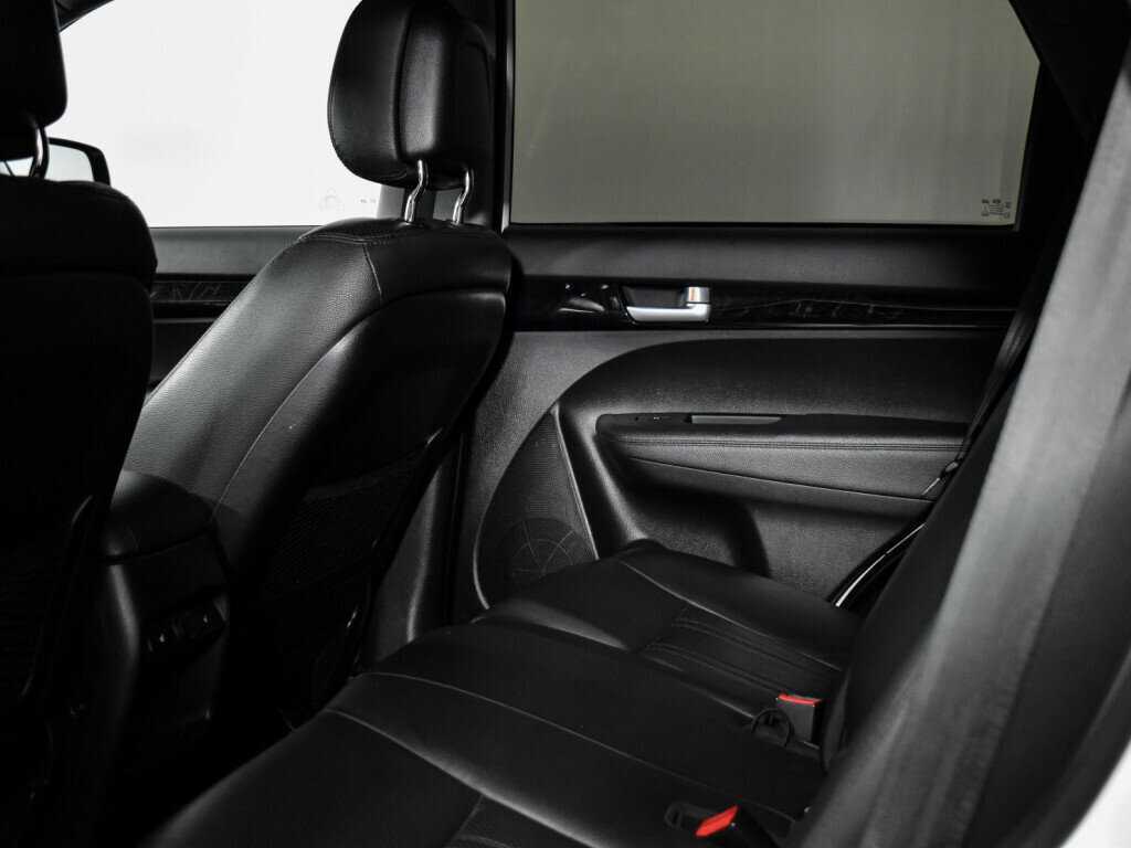 Купить Kia Sorento с пробегом. Фото: #13