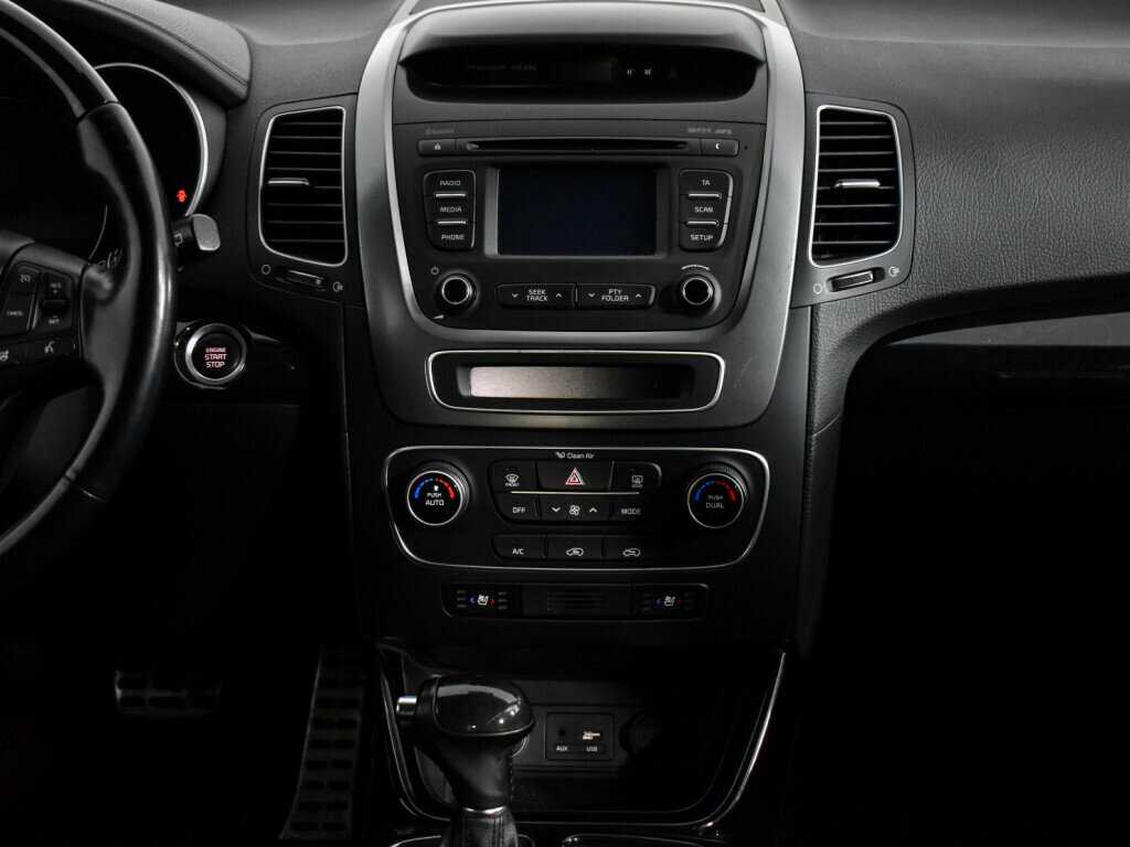 Купить Kia Sorento с пробегом. Фото: #17