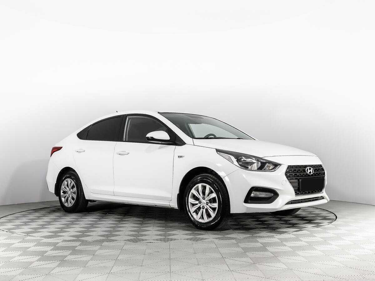 Купить Hyundai Solaris с пробегом. Фото: #2