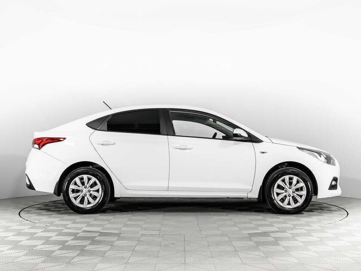 Купить Hyundai Solaris с пробегом. Фото: #3
