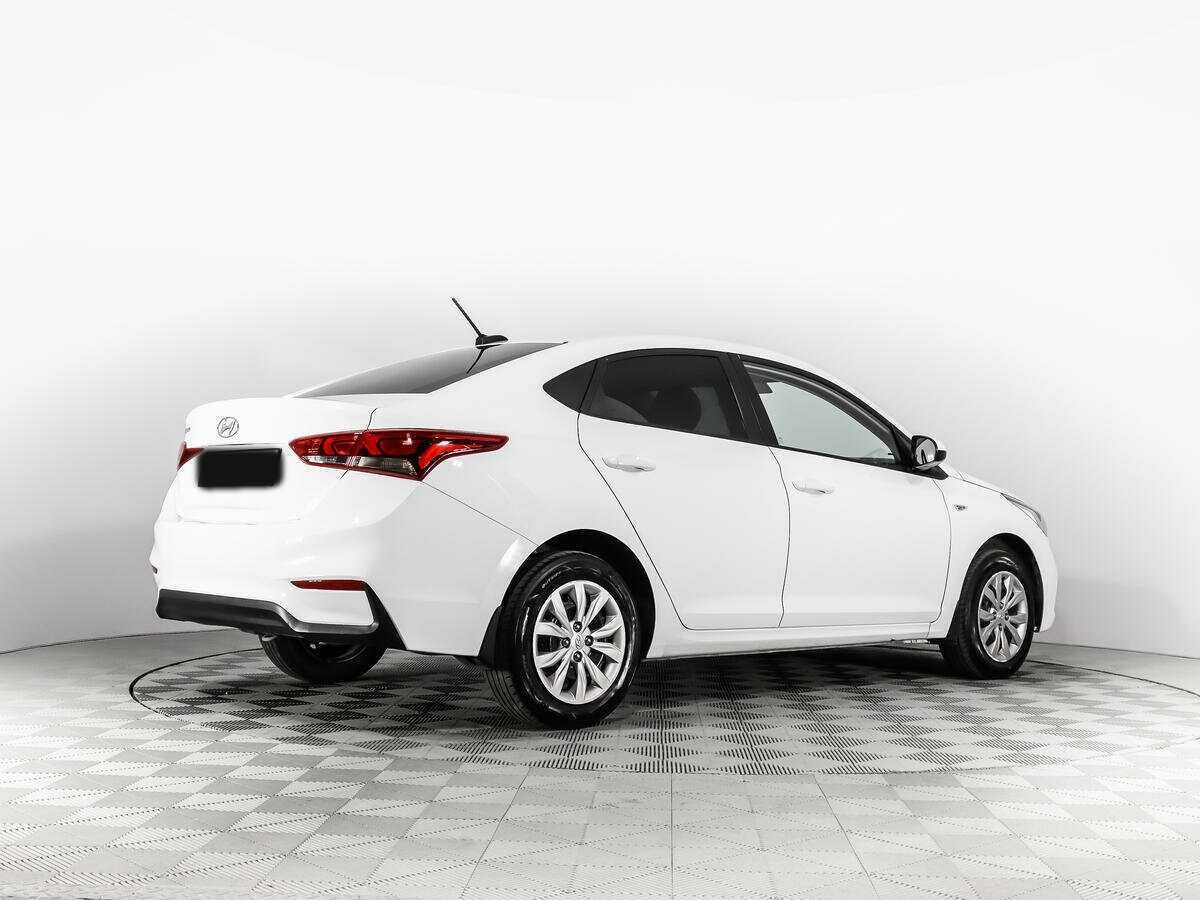 Купить Hyundai Solaris с пробегом. Фото: #4