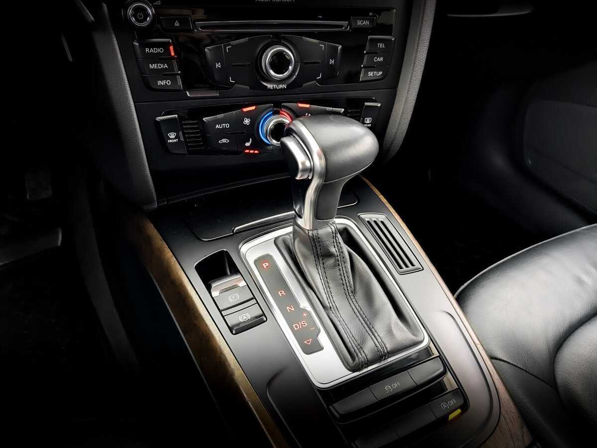 Купить Audi A4 с пробегом. Фото: #24