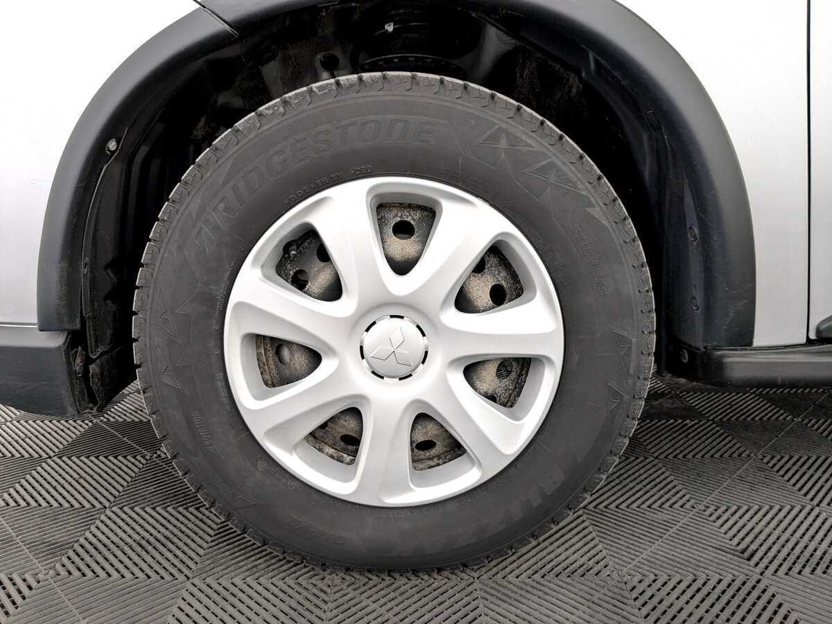 Купить Mitsubishi Outlander с пробегом. Фото: #17