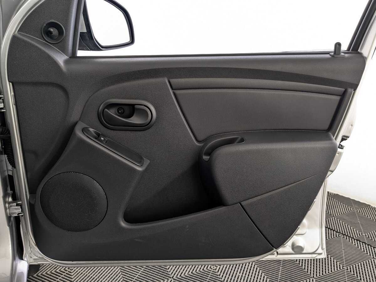 Купить Lada (ВАЗ) Largus с пробегом. Фото: #23