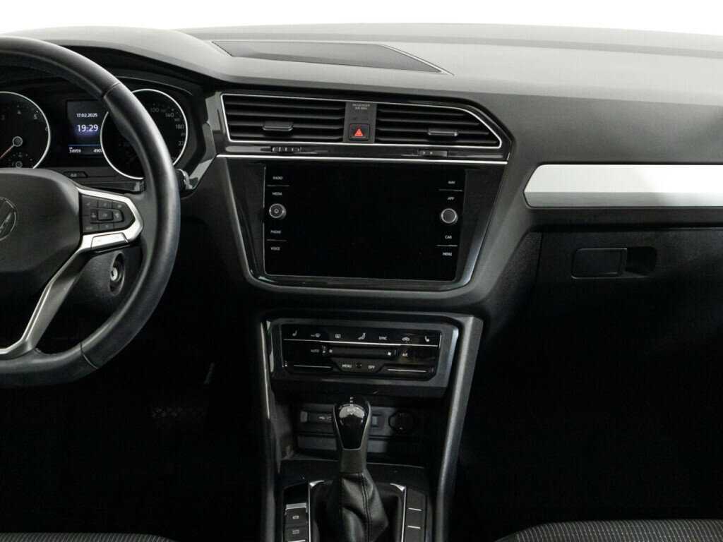 Купить Volkswagen Tiguan с пробегом. Фото: #13
