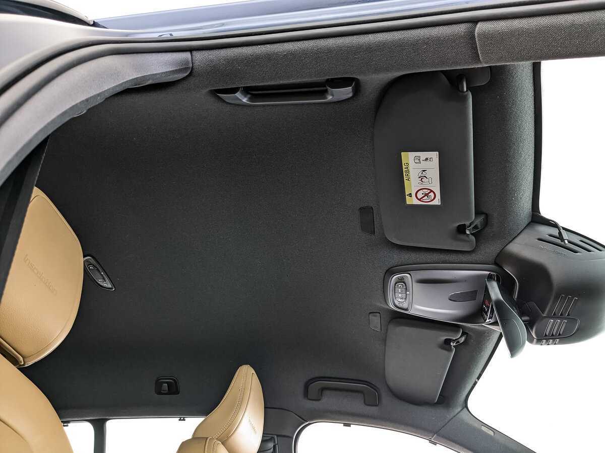 Купить Volvo XC40 с пробегом. Фото: #20