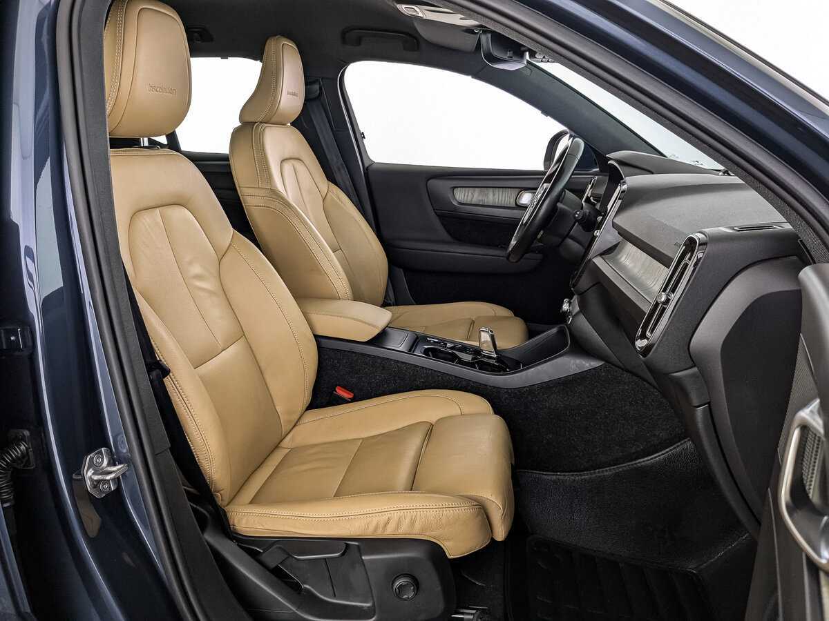 Купить Volvo XC40 с пробегом. Фото: #21