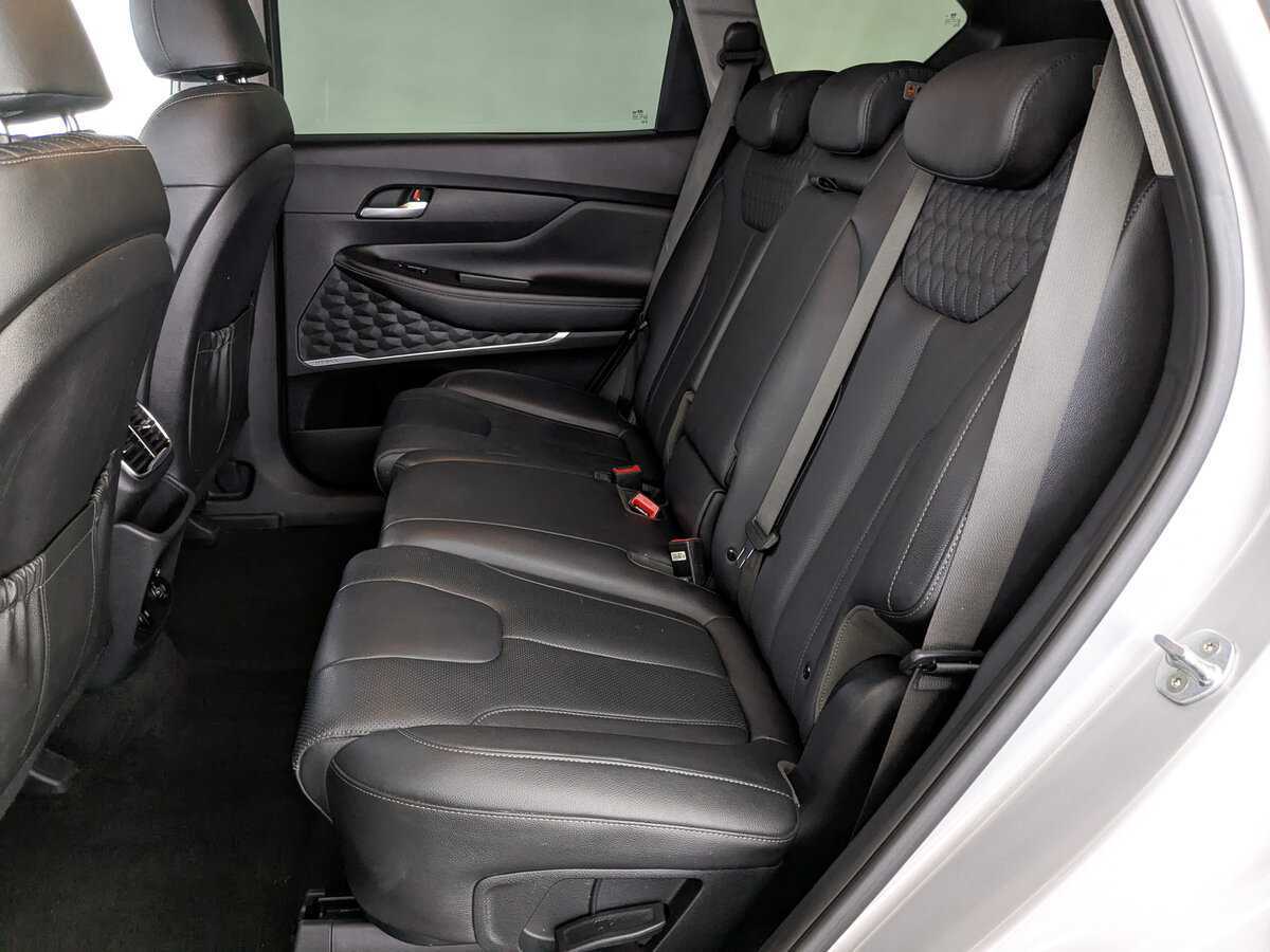 Купить Hyundai Santa Fe с пробегом. Фото: #16