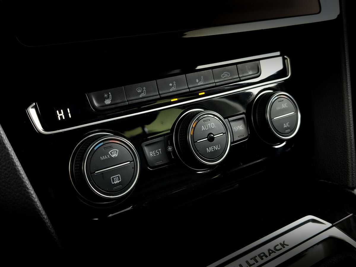 Купить Volkswagen Passat с пробегом. Фото: #25