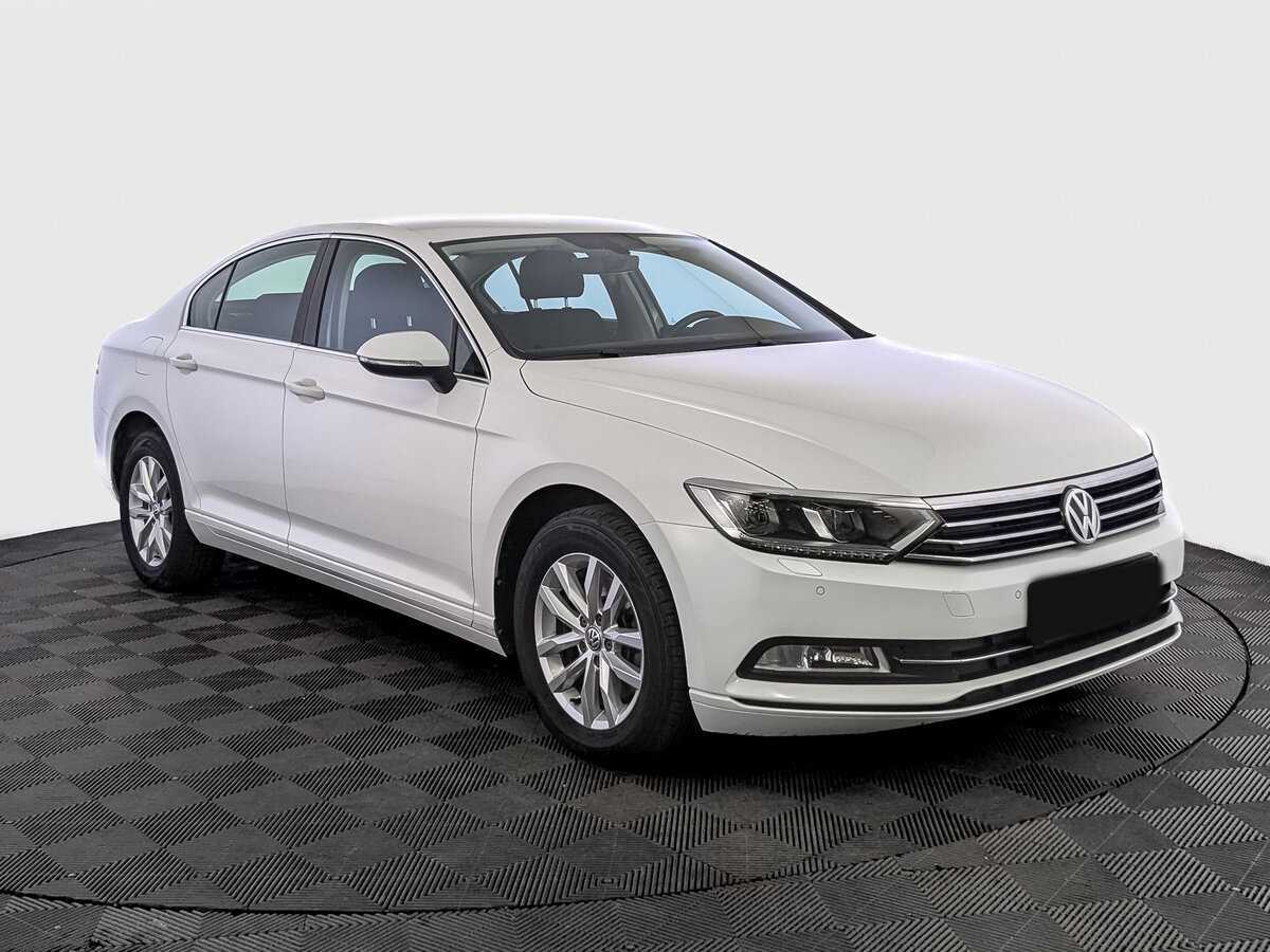 Купить Volkswagen Passat с пробегом. Фото: #2