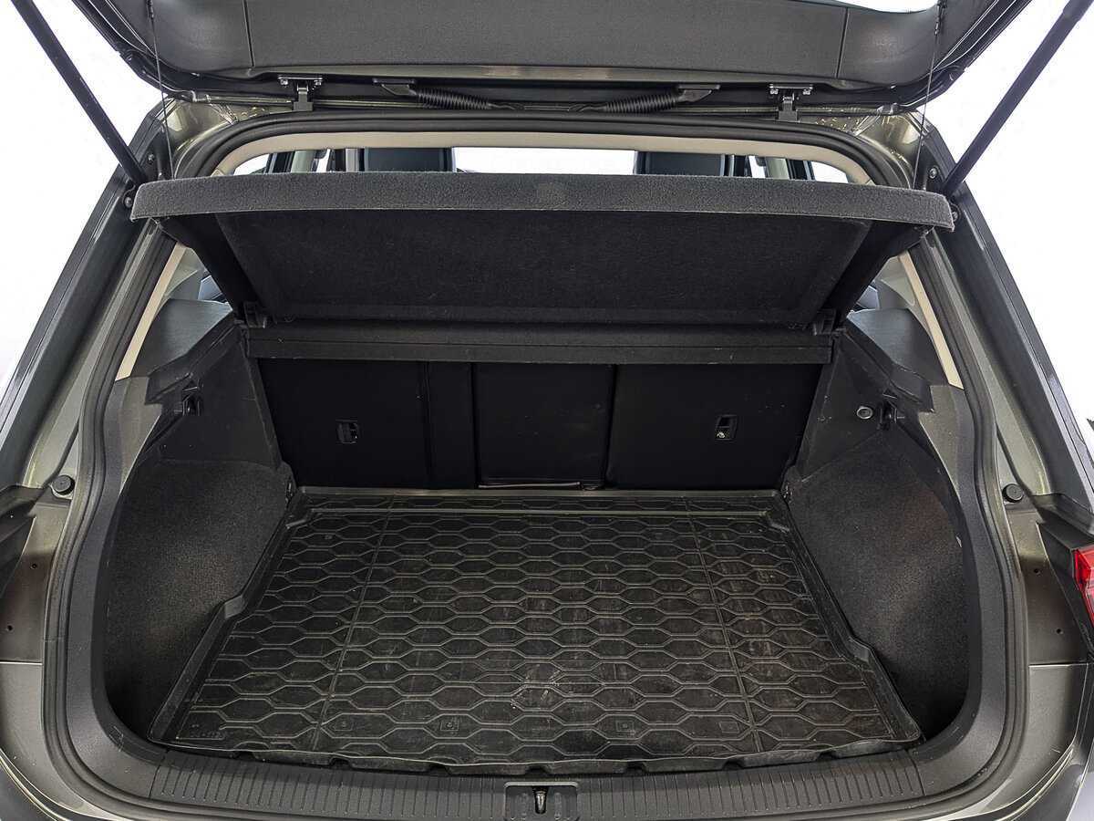 Купить Volkswagen Tiguan с пробегом. Фото: #9