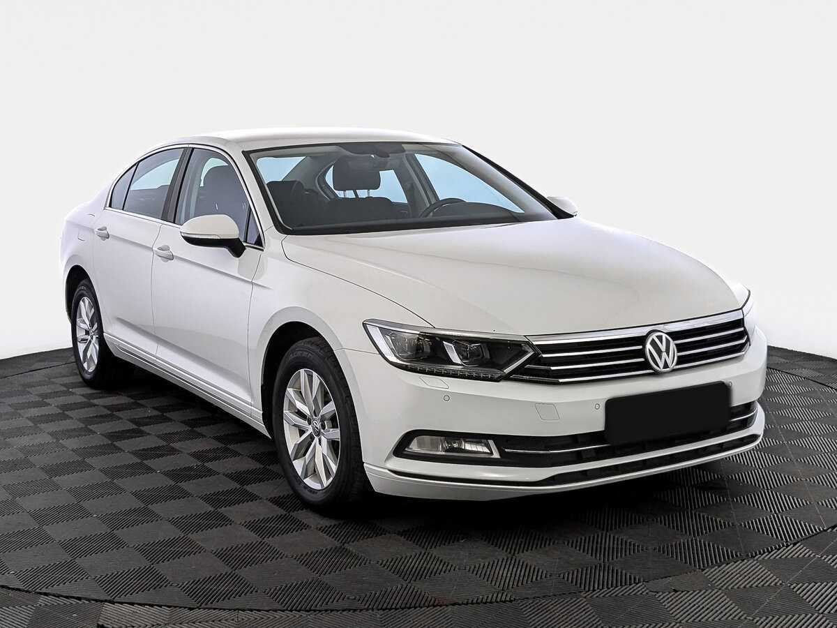 Купить Volkswagen Passat с пробегом. Фото: #2