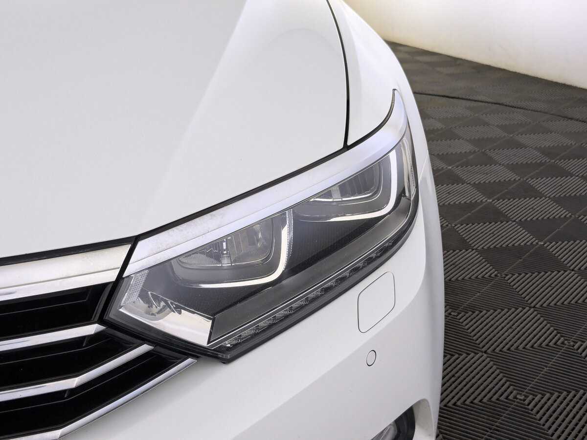 Купить Volkswagen Passat с пробегом. Фото: #10