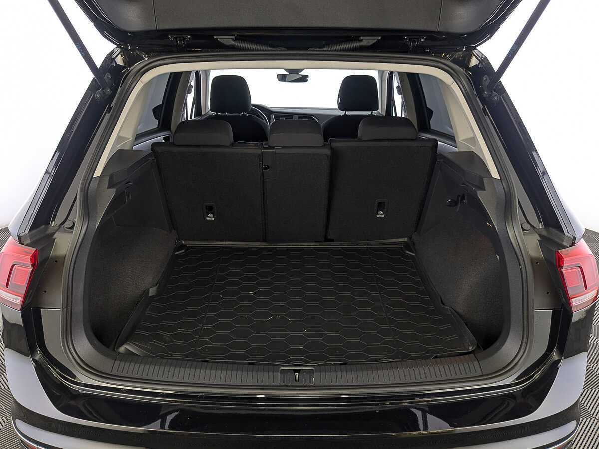 Купить Volkswagen Tiguan с пробегом. Фото: #9