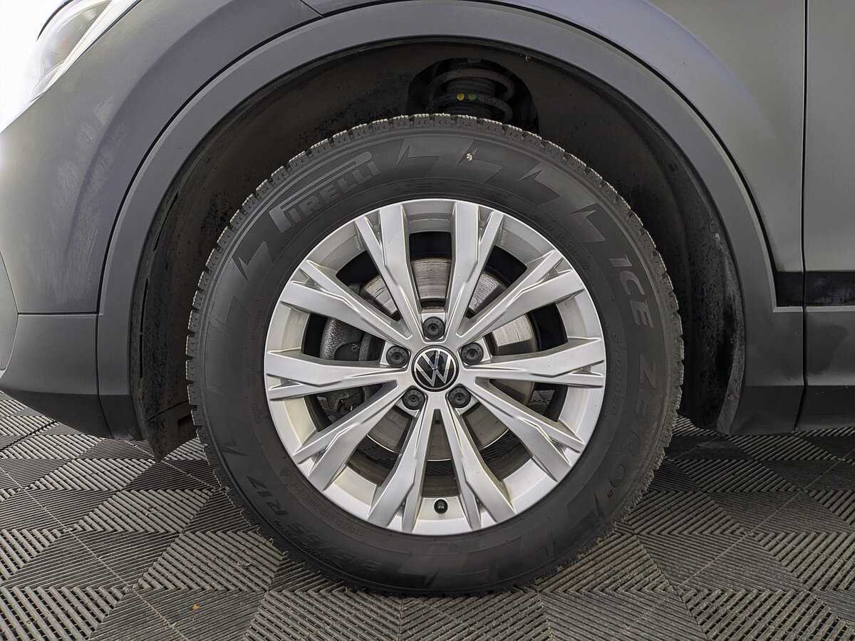 Купить Volkswagen Tiguan с пробегом. Фото: #11