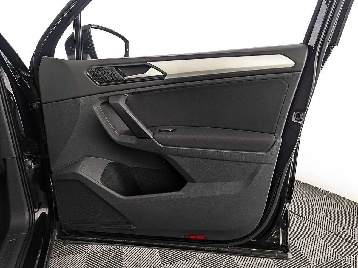 Купить Volkswagen Tiguan с пробегом. Фото: #24