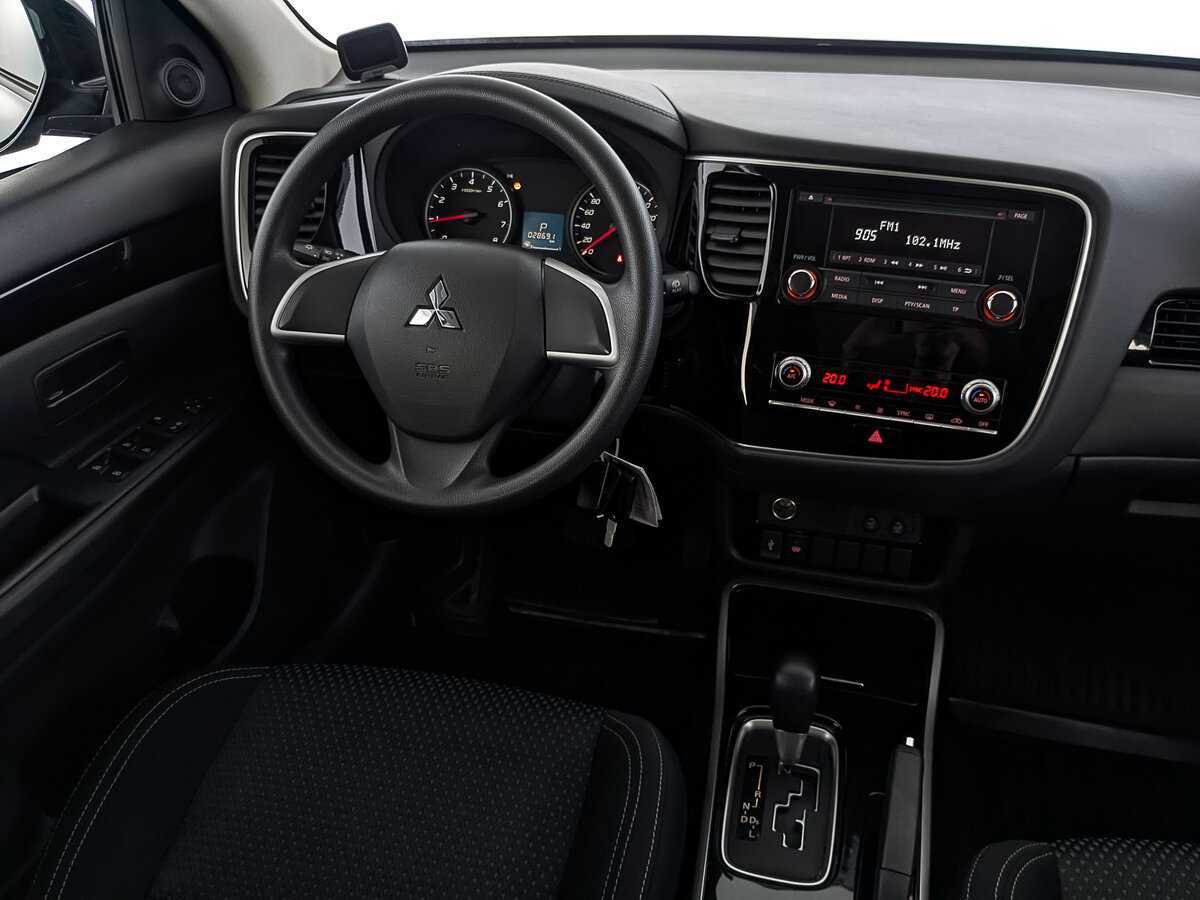 Купить Mitsubishi Outlander с пробегом. Фото: #25