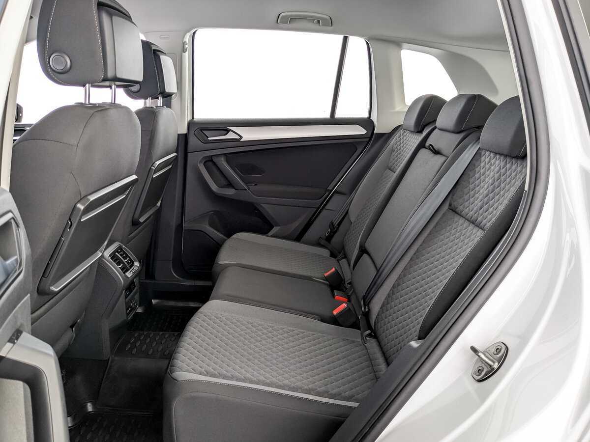 Купить Volkswagen Tiguan с пробегом. Фото: #11