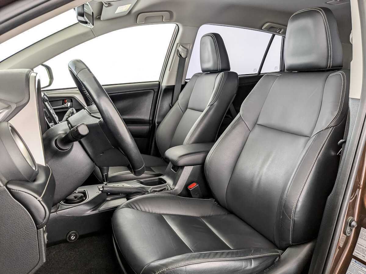 Купить Toyota RAV4 с пробегом. Фото: #19