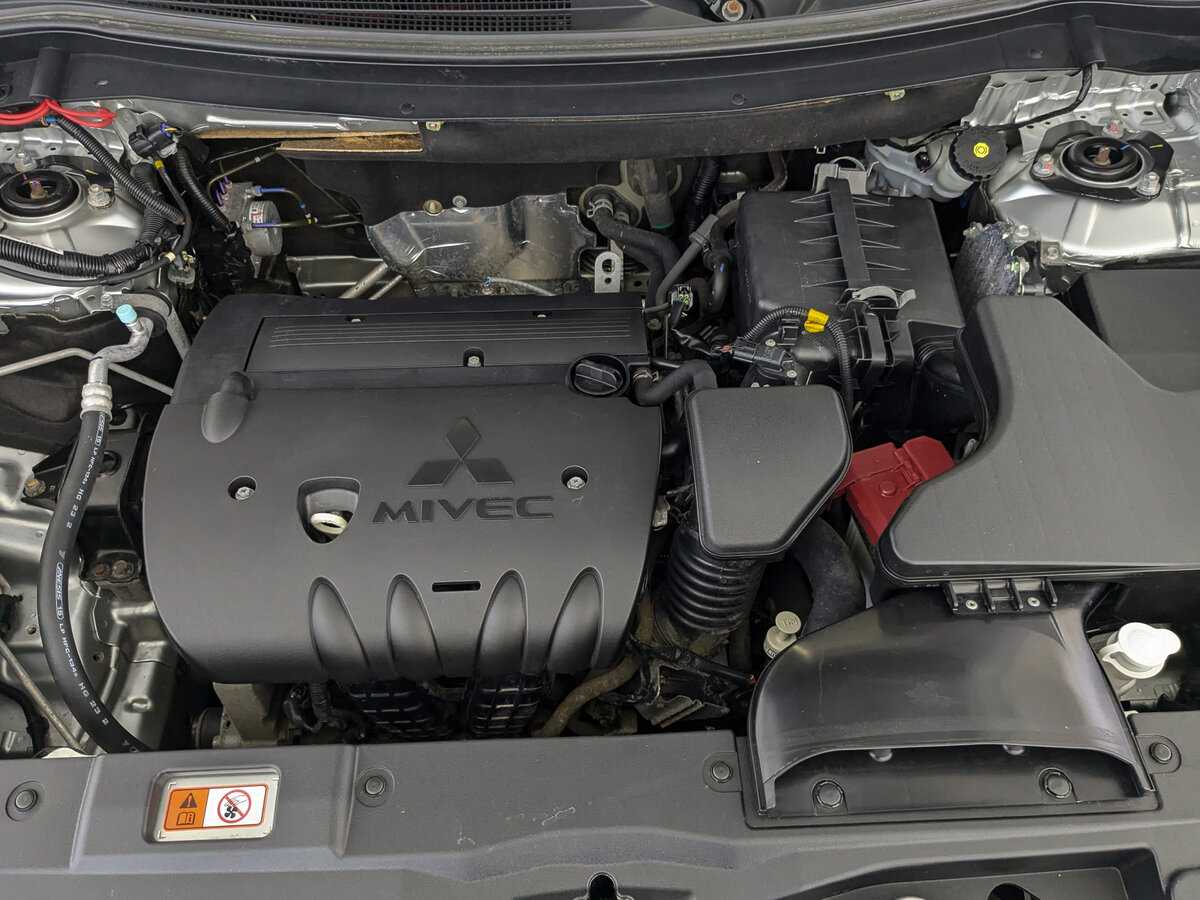 Купить Mitsubishi Outlander с пробегом. Фото: #8