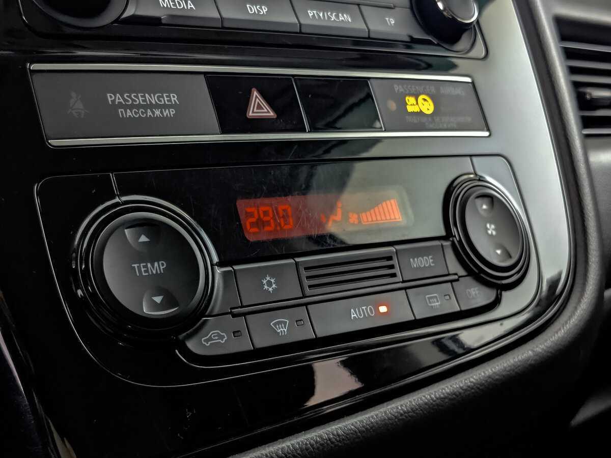 Купить Mitsubishi Outlander с пробегом. Фото: #20