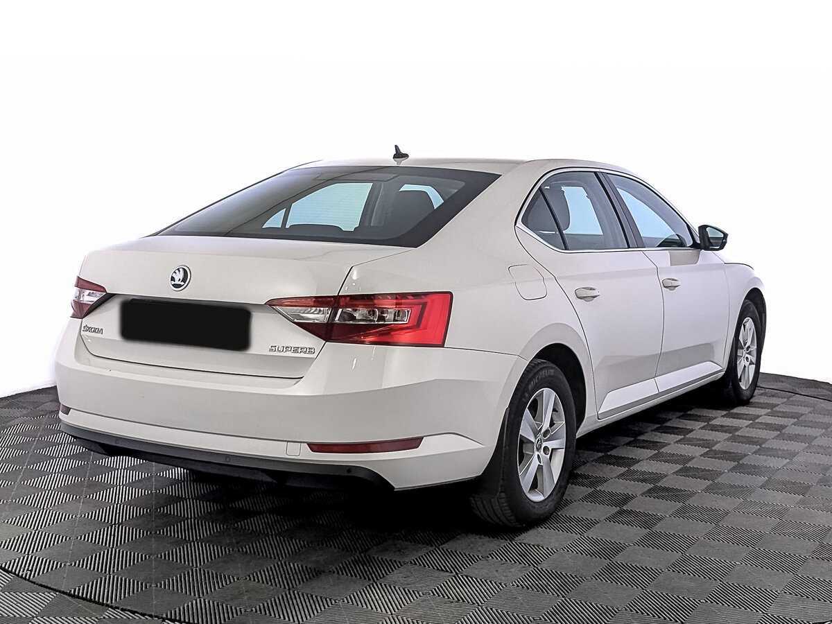 Купить Skoda Superb с пробегом. Фото: #4